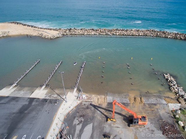 Ocean Reef marina work on jetties